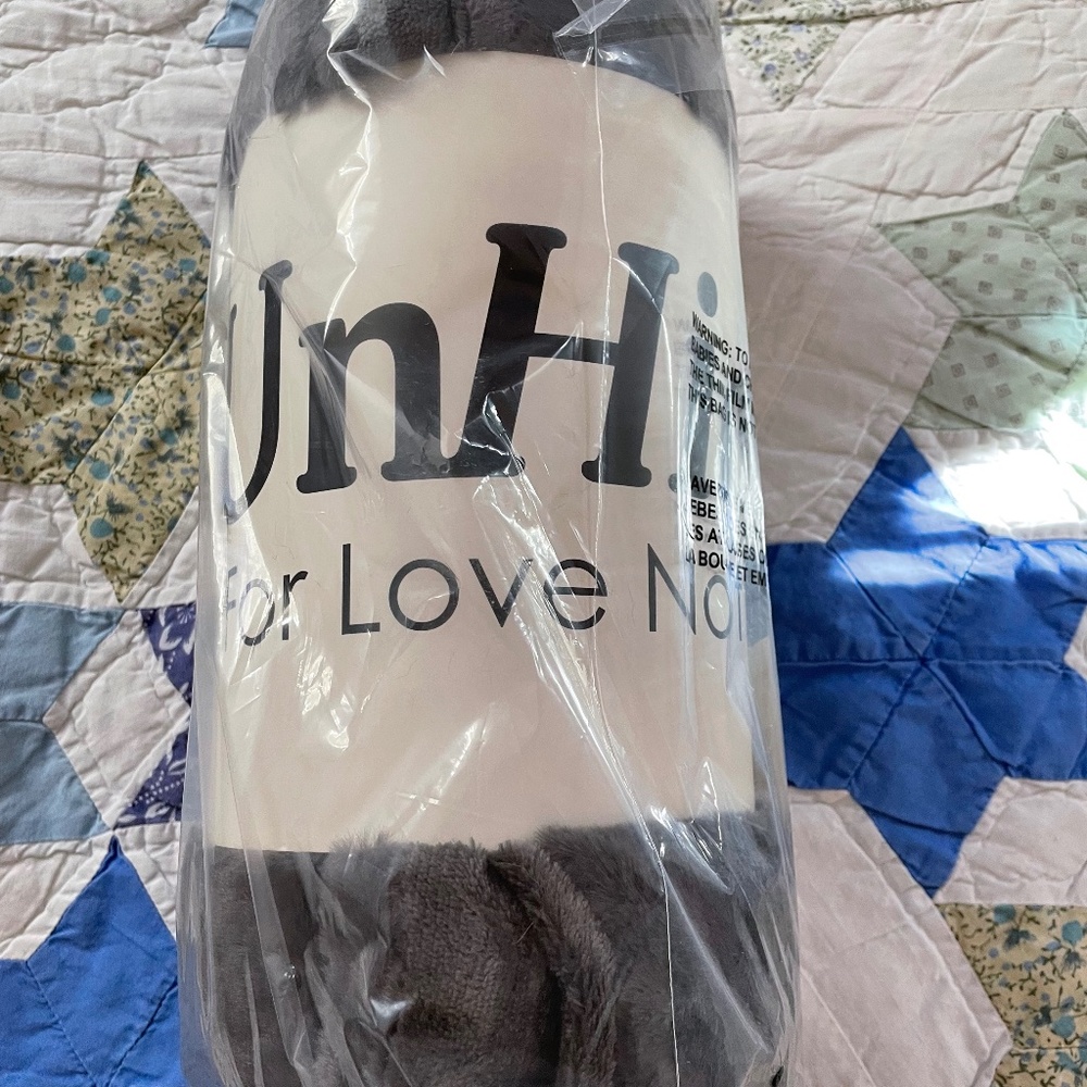 NWT Unhide blanket in charcoal